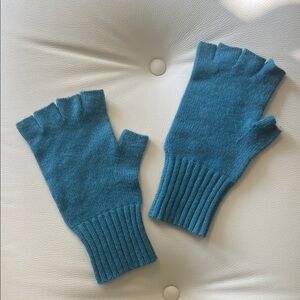LAST CALL Armand Diradourian Teal Cashmere Fingerless Gloves